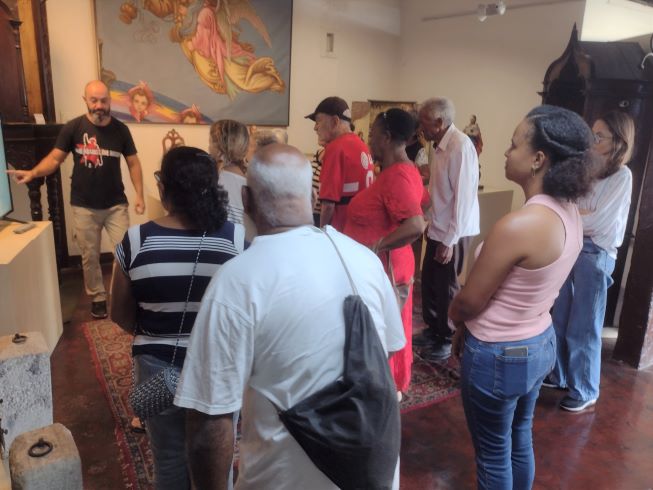 api-modulos/fotos/img/galeria_cat_culturais_536/536/13513/VISTA GUIADA POR GUSTAVO, CRÁS AUGUSTO DE OLIVEIRA DUARTE, RESPONSÁVEL LUCILENE, 26.11.2025 (4).jpg